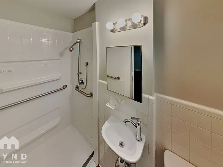5201 Pinebrook Dr — Photo 10