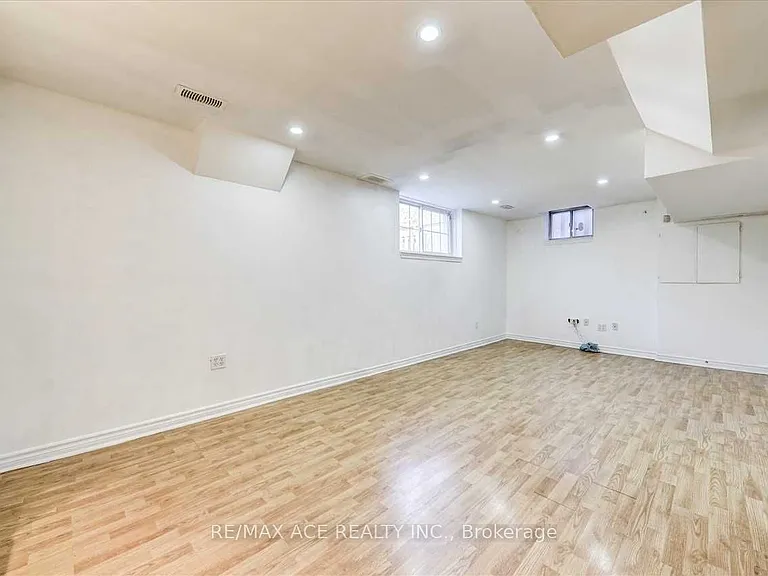 35 Pitchpine Dr — Photo 30