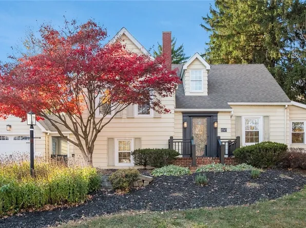 2747 Martin Rd, Zanesville, OH 43701