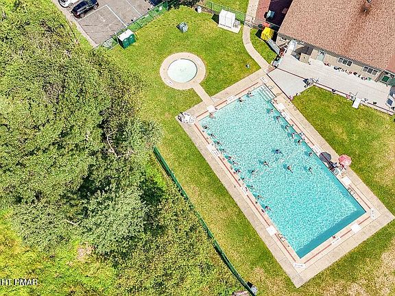 5th image of Stony Mountain Rd