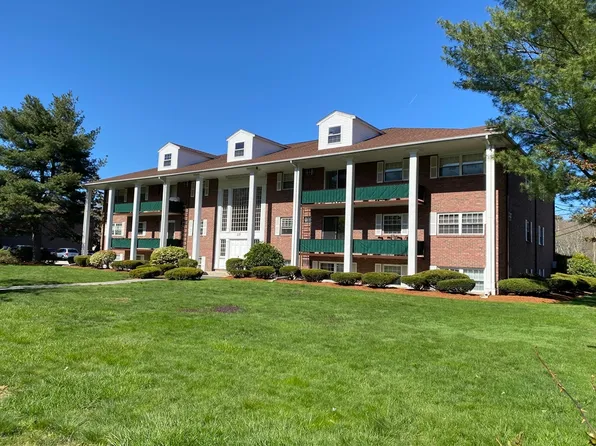 237 N Main St APT 10, Andover, MA 01810