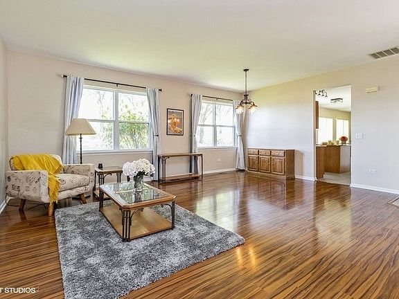 2nd image of 21121 W Cypress Ct #0