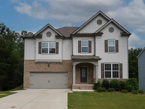 7566 Jennadee Dr, Fairburn, GA 30213