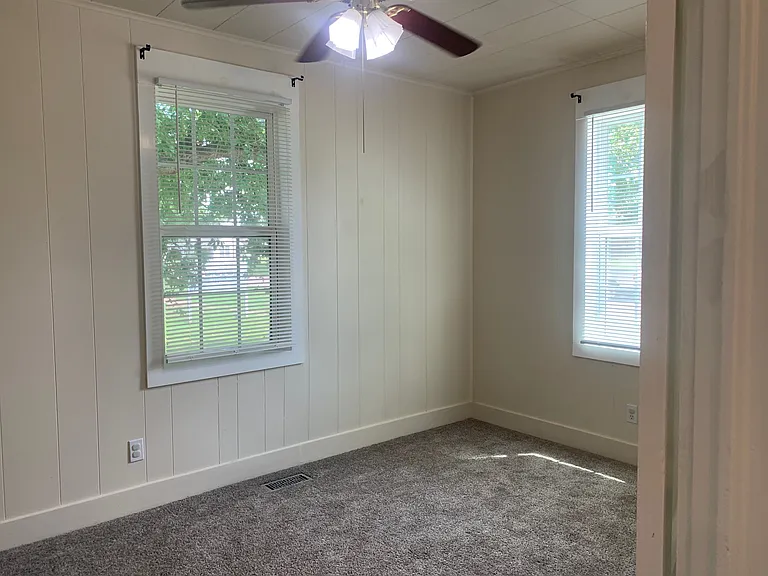 320 S 7th St — Photo 11