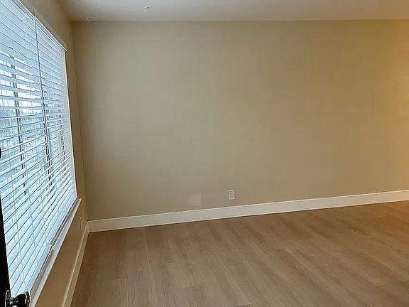 5th image of 15 Lewis Ave Unit C