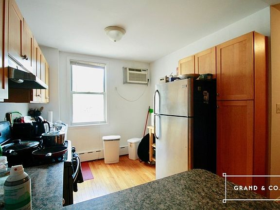 5th image of 612 Metropolitan Ave #2