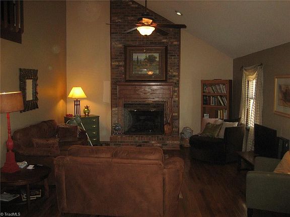 3rd image of 5504 Jennifer Ct