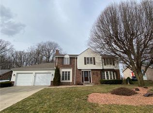 1702 Woodview Ln, Anderson, IN