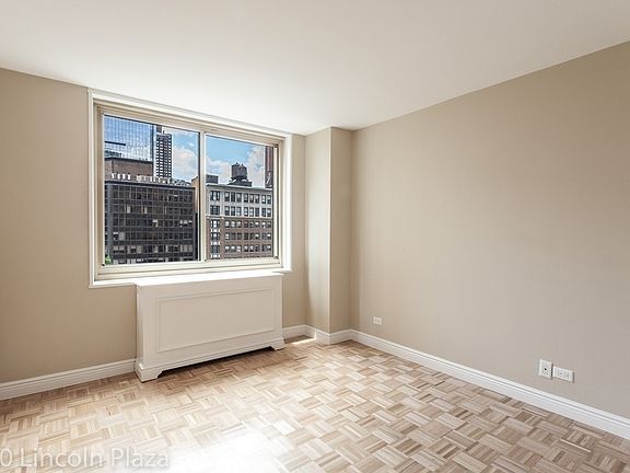 3rd image of 30 W 63rd St APT 11F