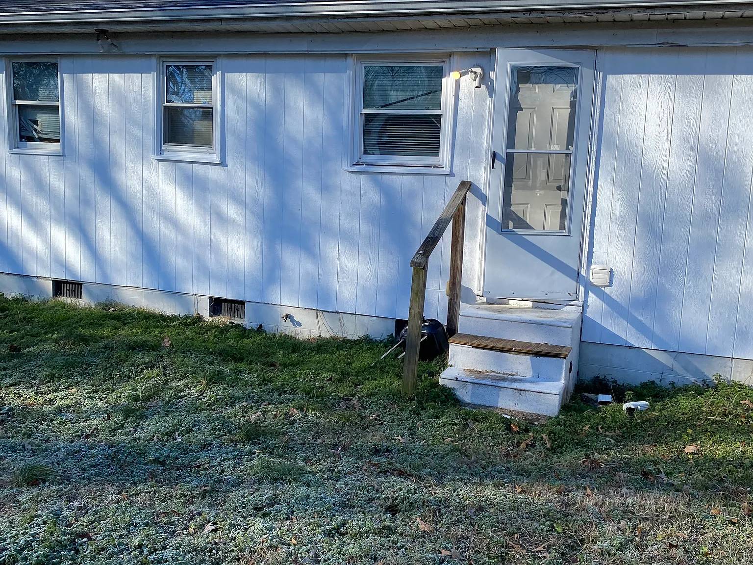 3 bed, 864 sqft, $1,150 — Photo 2