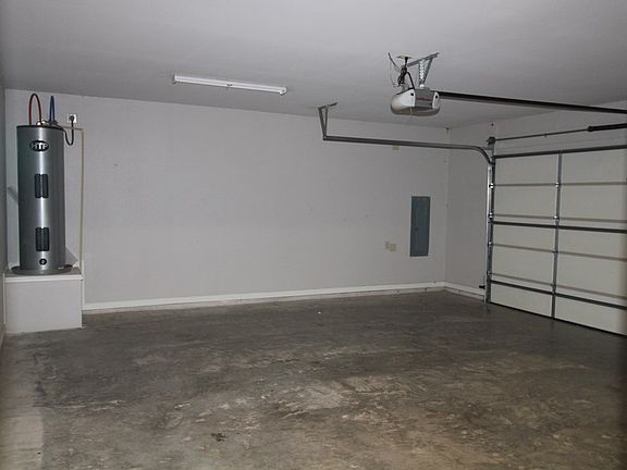 4th image of 51 Westview Cir