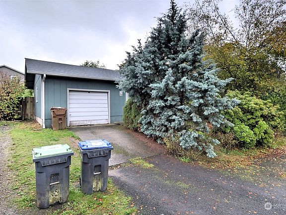 4th image of 1407 Dearborn Avenue