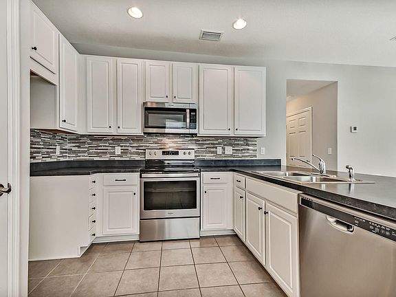 4th image of 7124 Emsley Cir