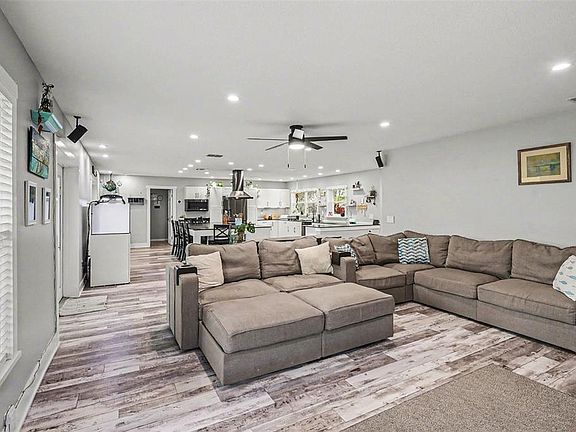 5th image of 1713 14TH AVENUE W