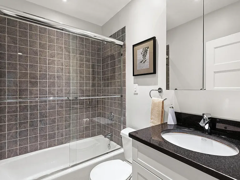 46 Elmwood St #2 — Photo 16