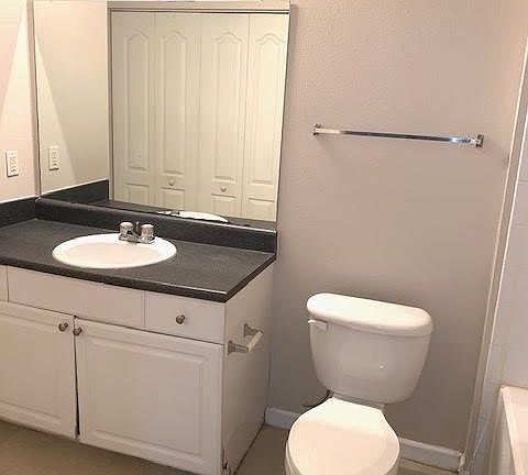 4th image of 8824 Villa View Cir Unit 103