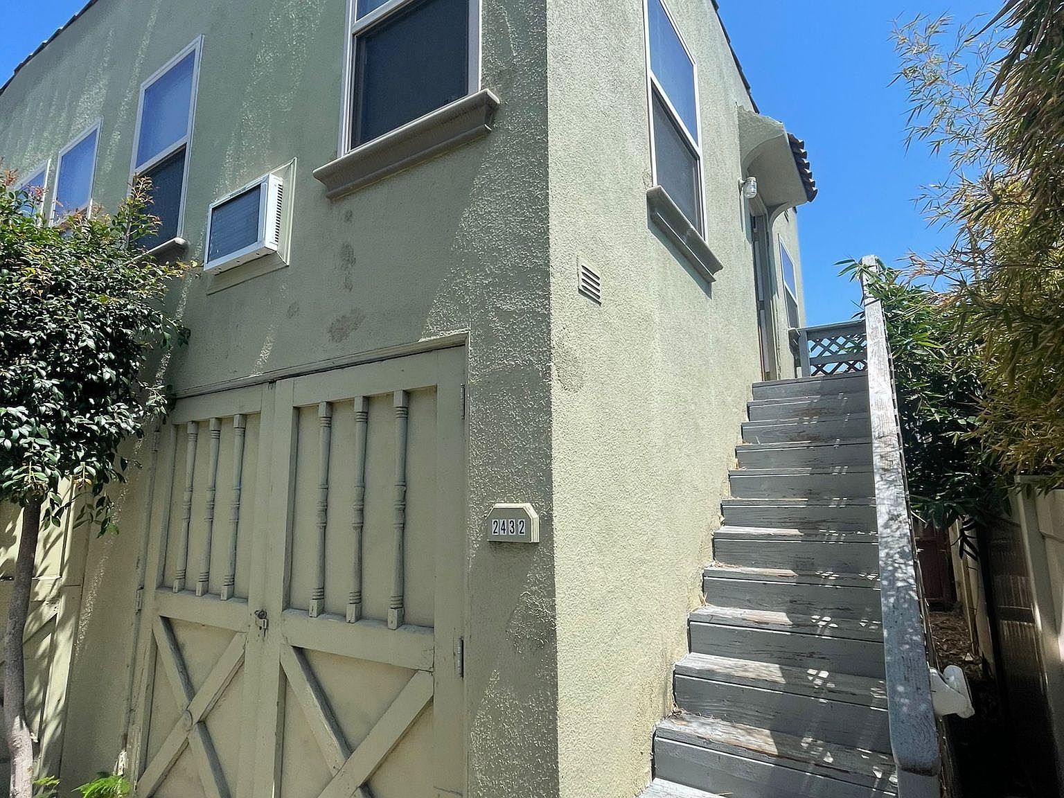 2432 S Budlong Ave, Los Angeles, CA 90007 | Zillow