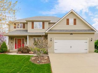504 Hillcrest St, Lansing, KS 66043