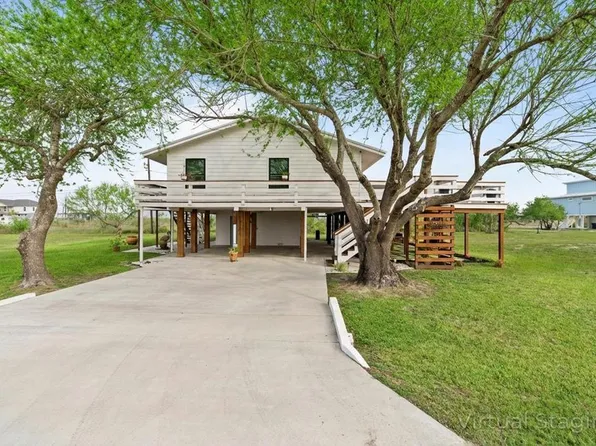 341-342 W Misty Oak Ln, Rockport, TX 78382