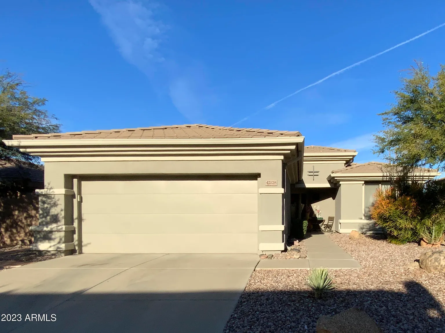 2 bed, 2.0 bath, 1741 sqft, $2,700 — Photo 2