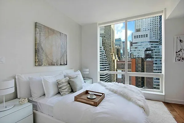 Sold by Level Group | media 2