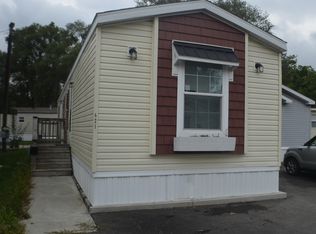 421 Sadler Ave, Elgin, IL 60120