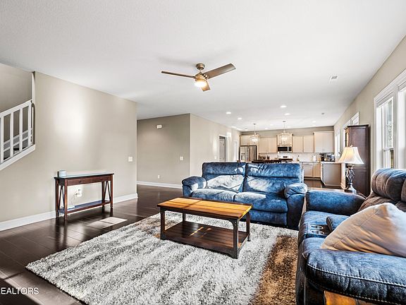 4th image of 1107 Snowy Peak Ln
