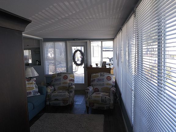 Sunroom/living room-view 2