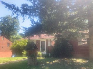 826 Blue Ridge Rd, Pittsburgh, PA 15239