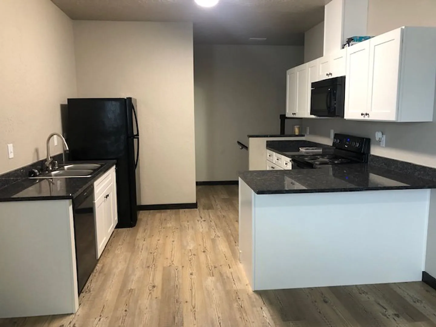 13700 Four Plex — Photo 4