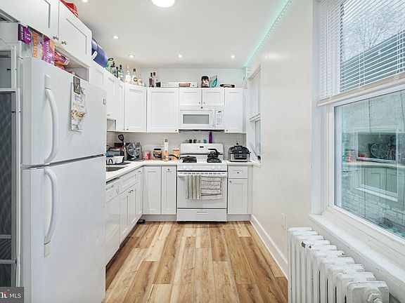 5th image of 627 S 42nd St #2