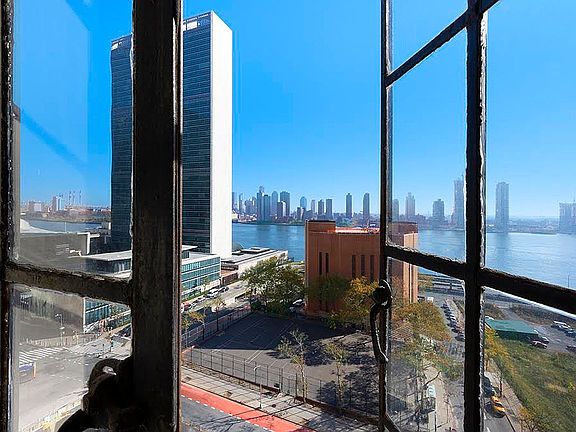 5th image of 25 Tudor City Pl APT 923