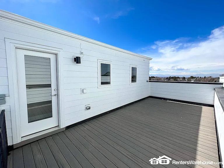 888 S Valentia St — Photo 18