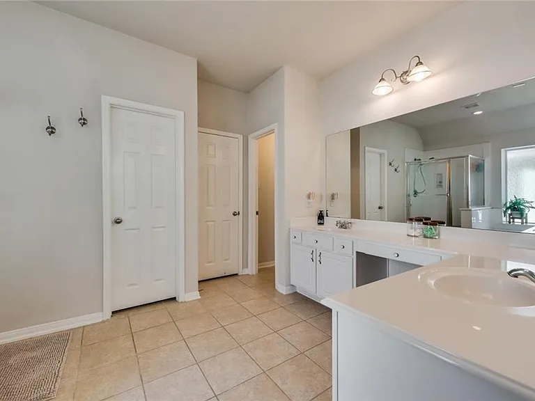 7018 Paradise Park Bnd — Photo 14