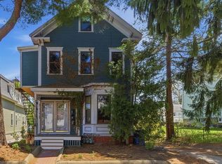 26 Hamlet St #1, Somerville, MA 02143