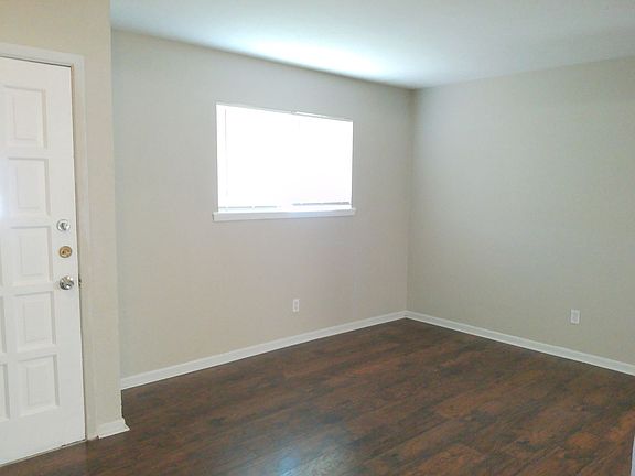 2nd image of 3842 Tiger Ln