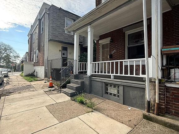 4th image of 708 W Annsbury St