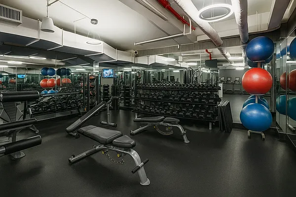 Rented by Manhattan Realty Group | media 6