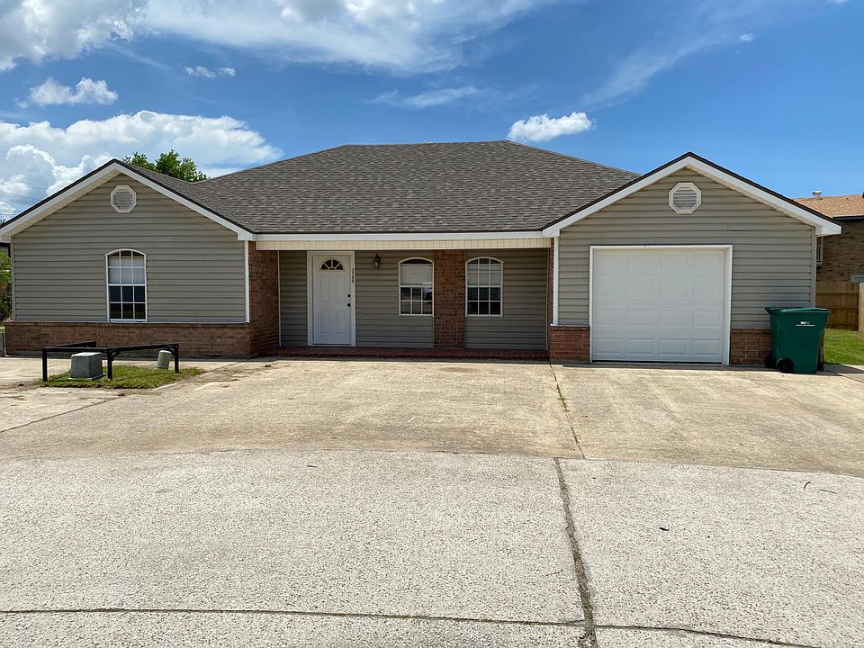 1st image of 3705 Newcastle Dr