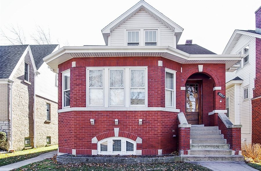 1st image of 4917 W Balmoral Ave #2