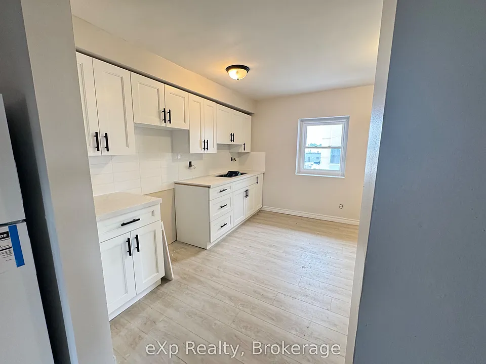 2 King St #2