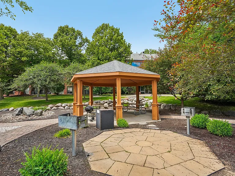 Park at City West Apartments — Photo 92