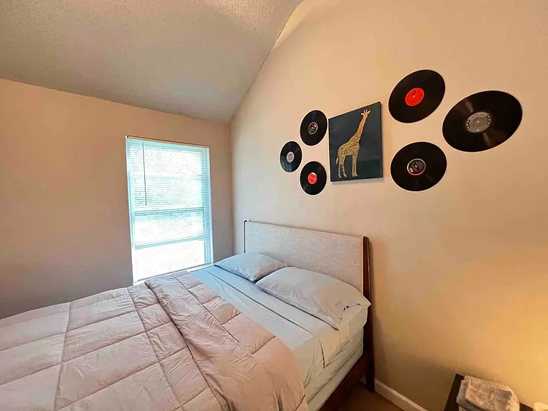 2368 Hackamore Dr — Photo 2