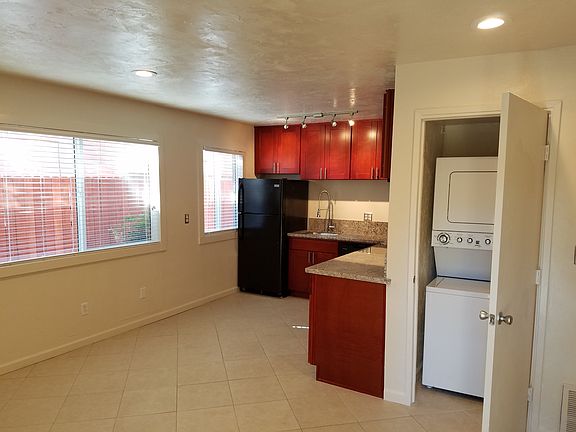 2nd image of 1716 H St APT 7