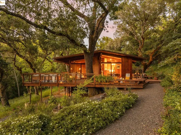 1 Kittiwake Rd, Orinda, CA 94563