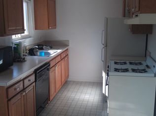 2533 Patrick Henry St, Auburn Hills, MI 48326
