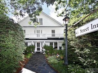 55 4 1/2 St, Highlands, NC 28741