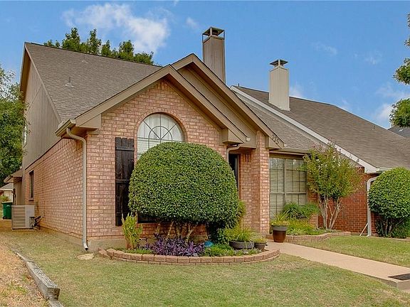 3rd image of 735 Burr Oak Dr
