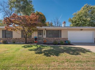 3425 Wilshire Dr, Saint Charles, MO 63301
