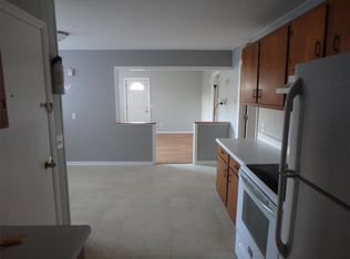 725 Sabattus St APT 5, Lewiston, ME 04240